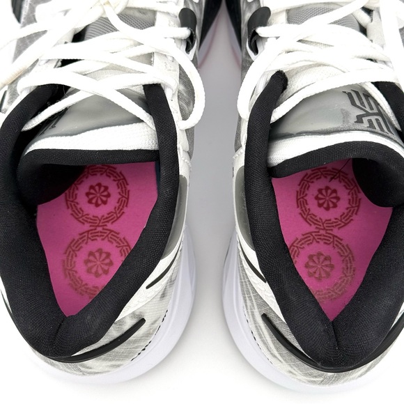 NIB New Nike Men's Kyrie 8 Basketball Shoes Size 11 White Black DJ6017 101 Court - Picture 8 of 10